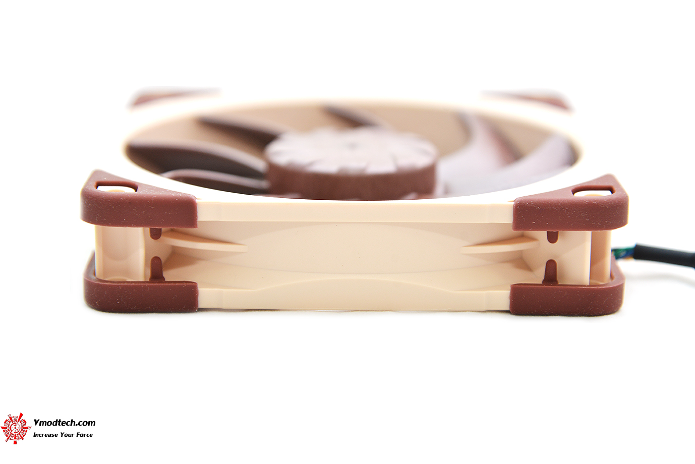 dsc 8312 Noctua NF A12x25 G2 PWM 120mm fan Review