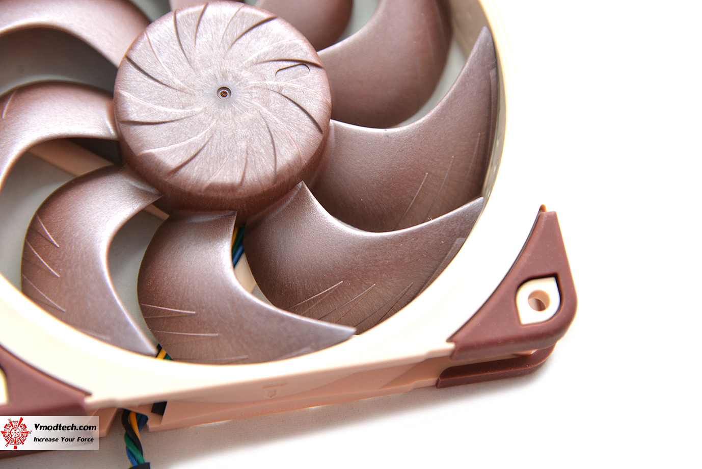 dsc 8339 Noctua NF A12x25 G2 PWM 120mm fan Review