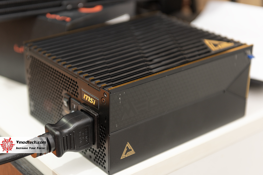 tpp 5163 MSI GeForce RTX™ 5090 32G SUPRIM LIQUID OC Review