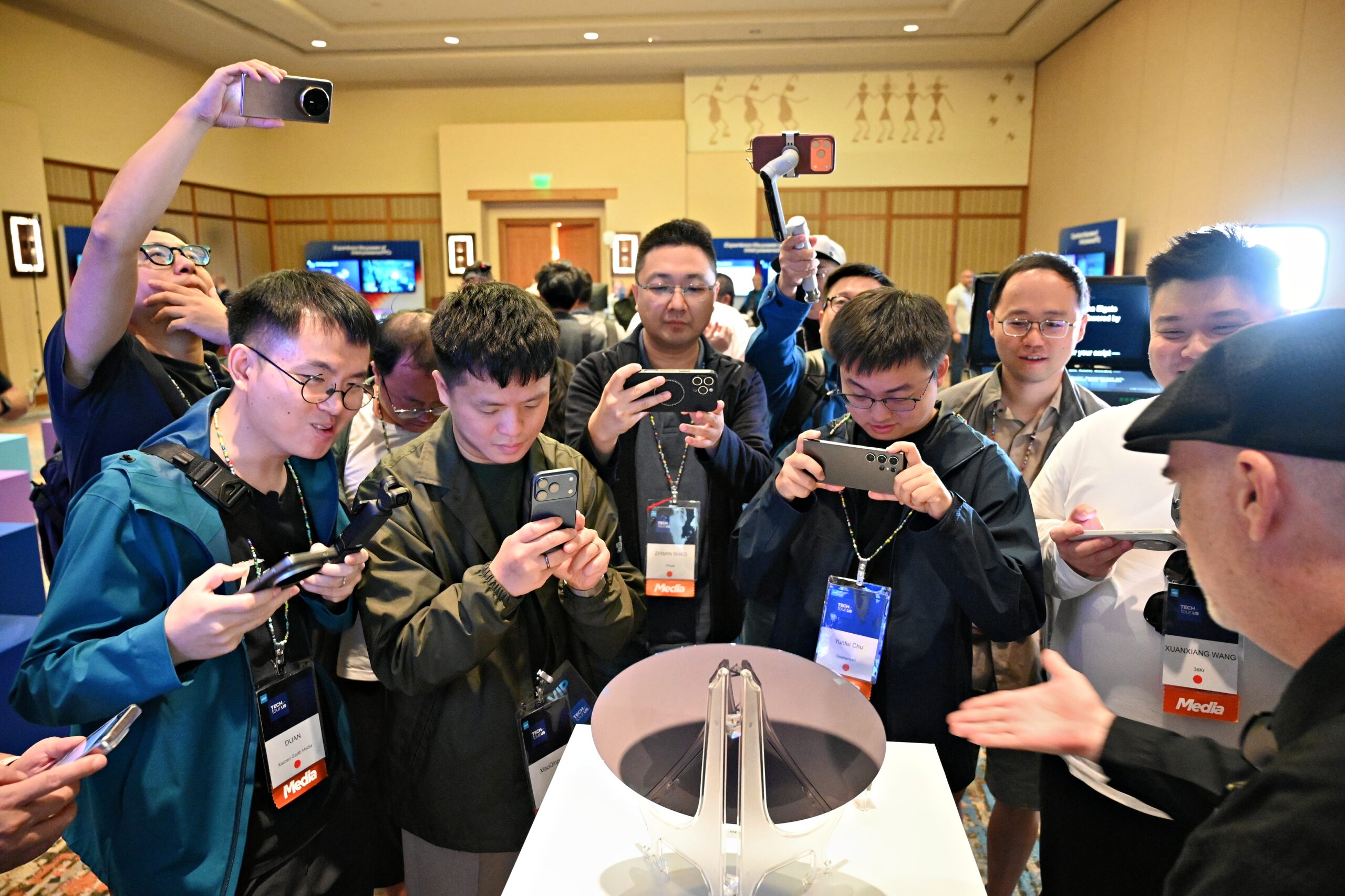 first-look-intel-core-ultra-series-3-wafer-scaled