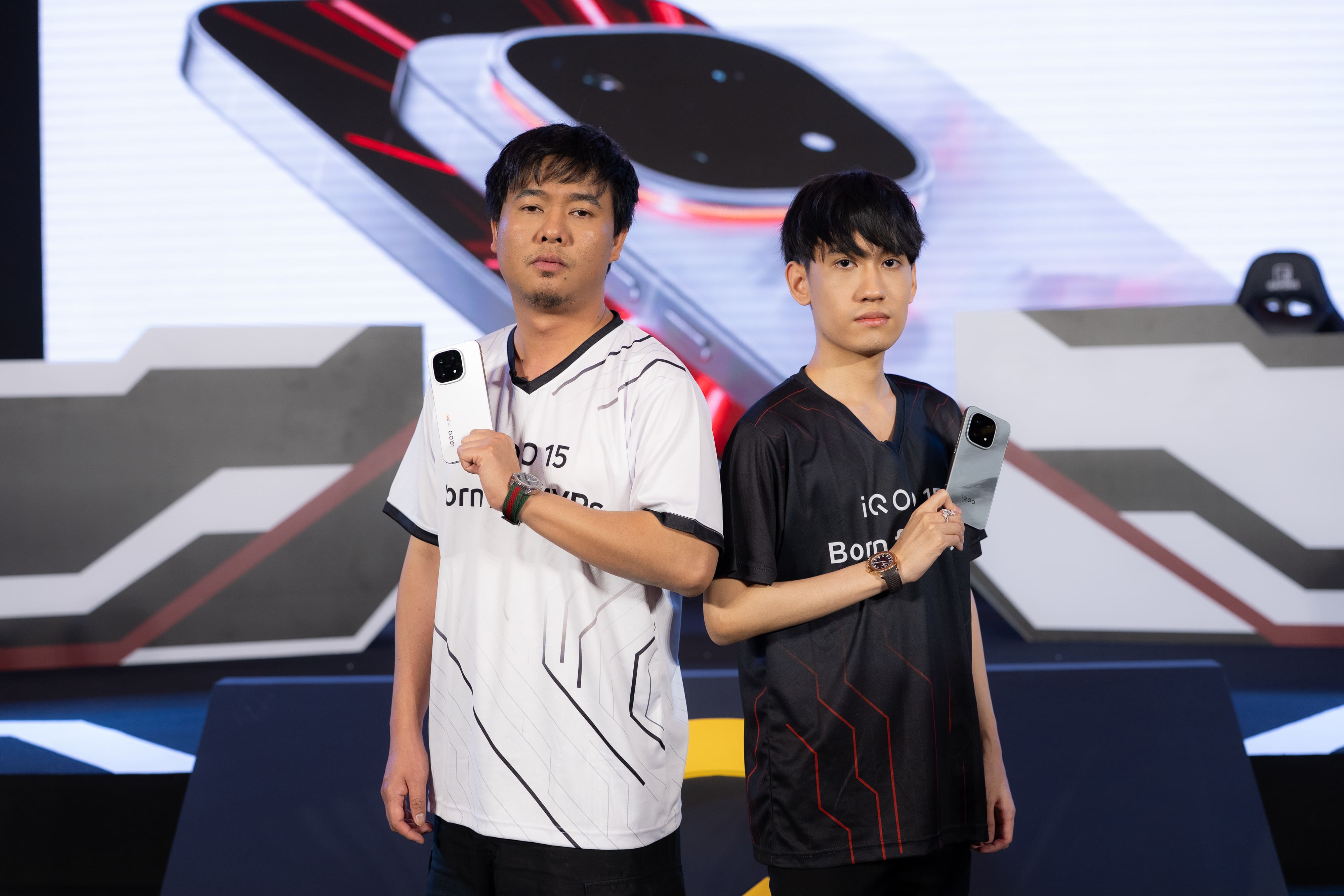 iqoo-15-launch-event iqoo 15 launch event สัมผัสนิยามแห่งพลังที่สร้างมาเพื่อ MVPs บน iQOO 15 พร้อมลุยตลาดไทยในราคาเริ่มต้น 29,900 บาท