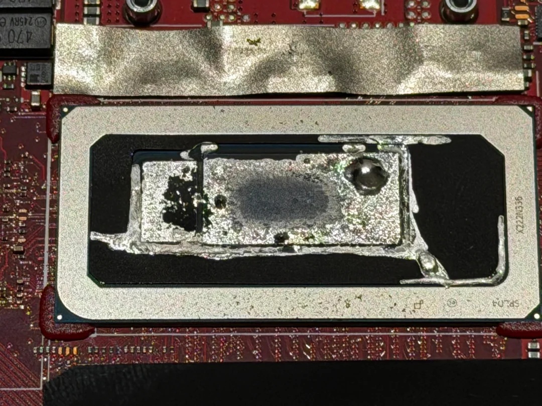 liquid-metal-corrosion-on-heatsink-and-silicon-crystal-4 liquid-metal-corrosion-on-heatsink-and-silicon-crystal-4