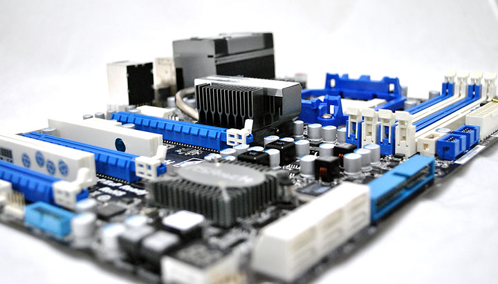 2310 2310 Asrock 890FX Deluxe4 Review