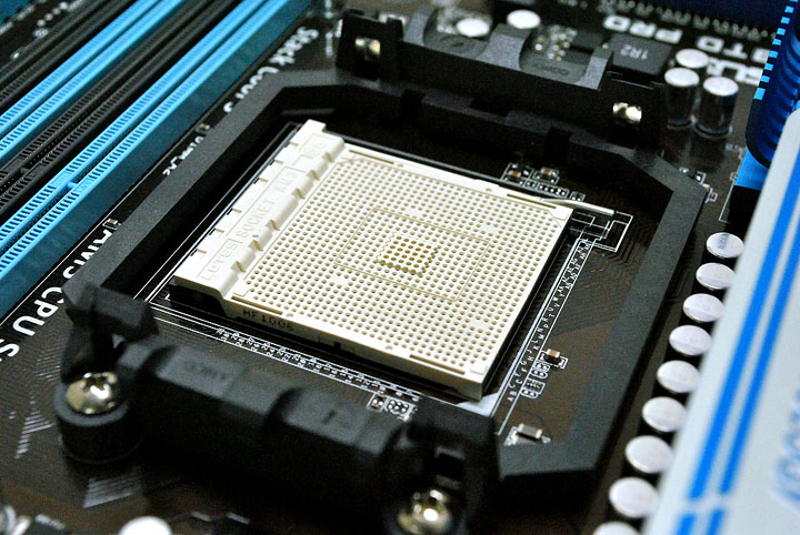 915 ASUS M4A89TD PRO Motherboard Review 