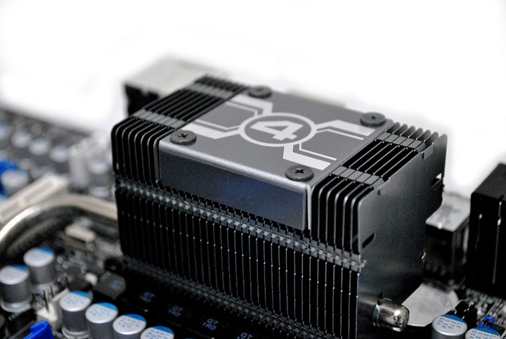 10 Asrock 890FX Deluxe4  Review