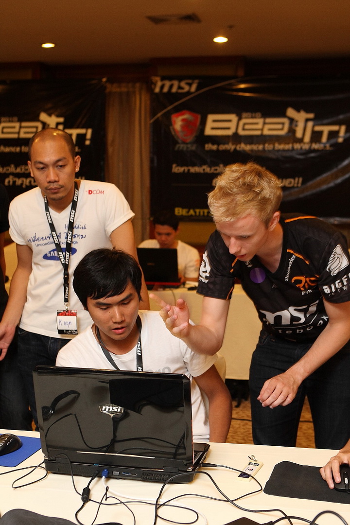 msi 0544 resize Be A Pro  with MSI Fnatic Camp
