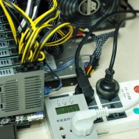 ceqjez9jofkfq 200x200 อาตี๋ โชว์พลัง 7 SLI