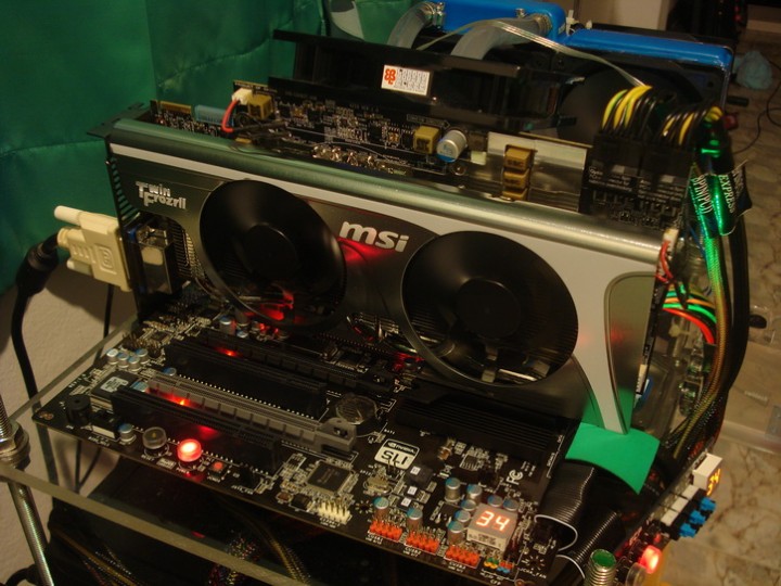 dsc08756 dsc08756 720x540 MSI ATI Radeon R5870 LIGHTNING Review