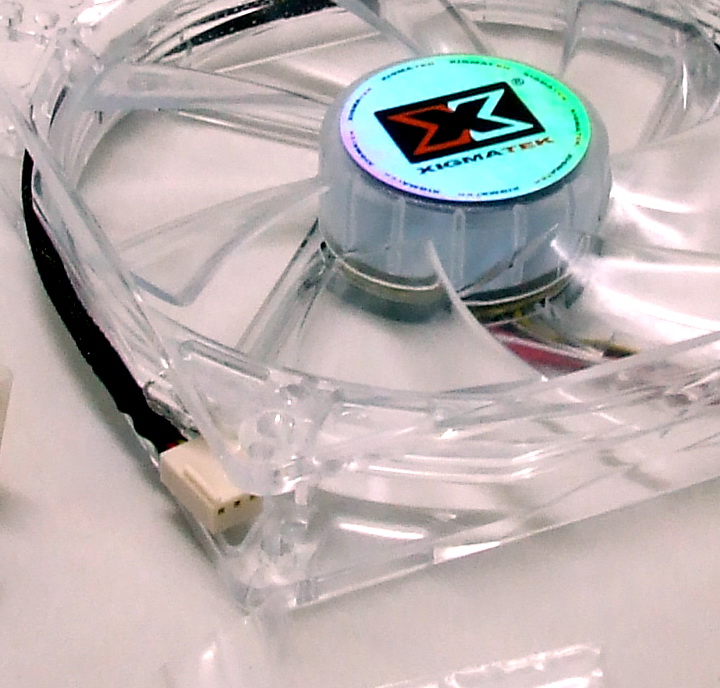 dscf0565 XIGMATEK Crystal Cooling System