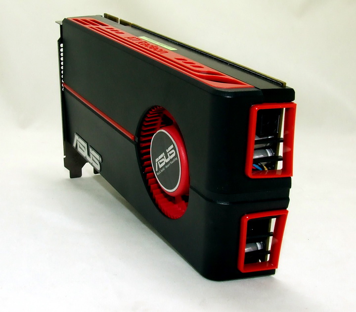 dscf2407 ASUS Radeon HD 5770 1GB Voltage Tweak Edition