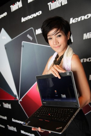 image00112 นวัตกรรมดีไซน์ล้ำสมัย: เลอโนโว เผยโฉมโน้ตบุ๊คตระกูล ThinkPad Edge เสริมทัพแบรนด์ ThinkPad