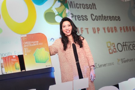 ms-office-2010-launch-1 ms office 2010 launch 1 ไมโครซอฟท์เปิดศักราชใหม่ของการ ทำงานที่มีประสิทธิภาพยิ่งกว่าที่เคย ด้วยผลิตภัณฑ์เวอร์ชั่น 2010