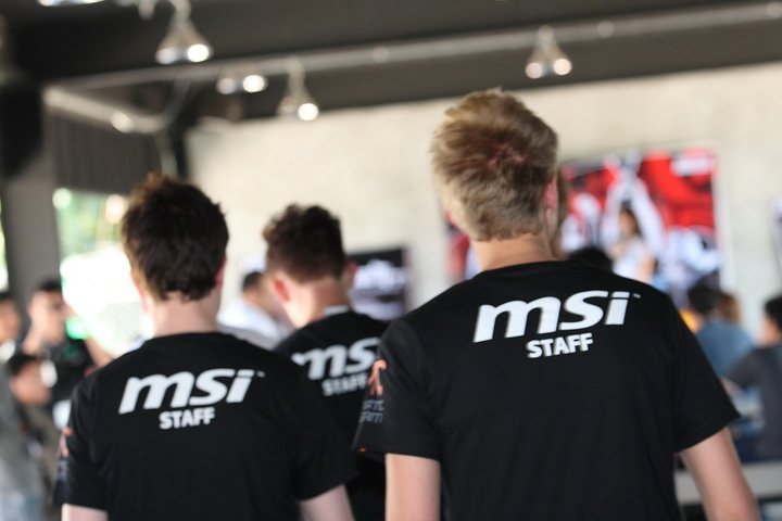 msi 0207 resize Be A Pro  with MSI Fnatic Camp
