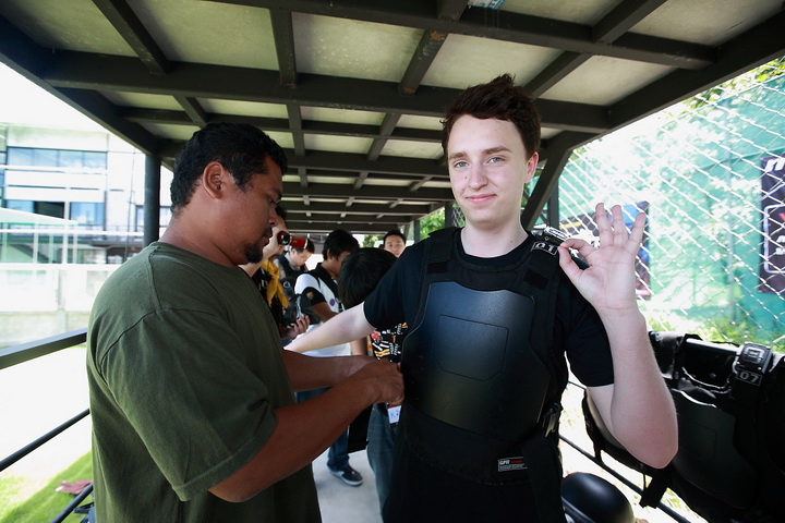 msi 0238 resize Be A Pro  with MSI Fnatic Camp