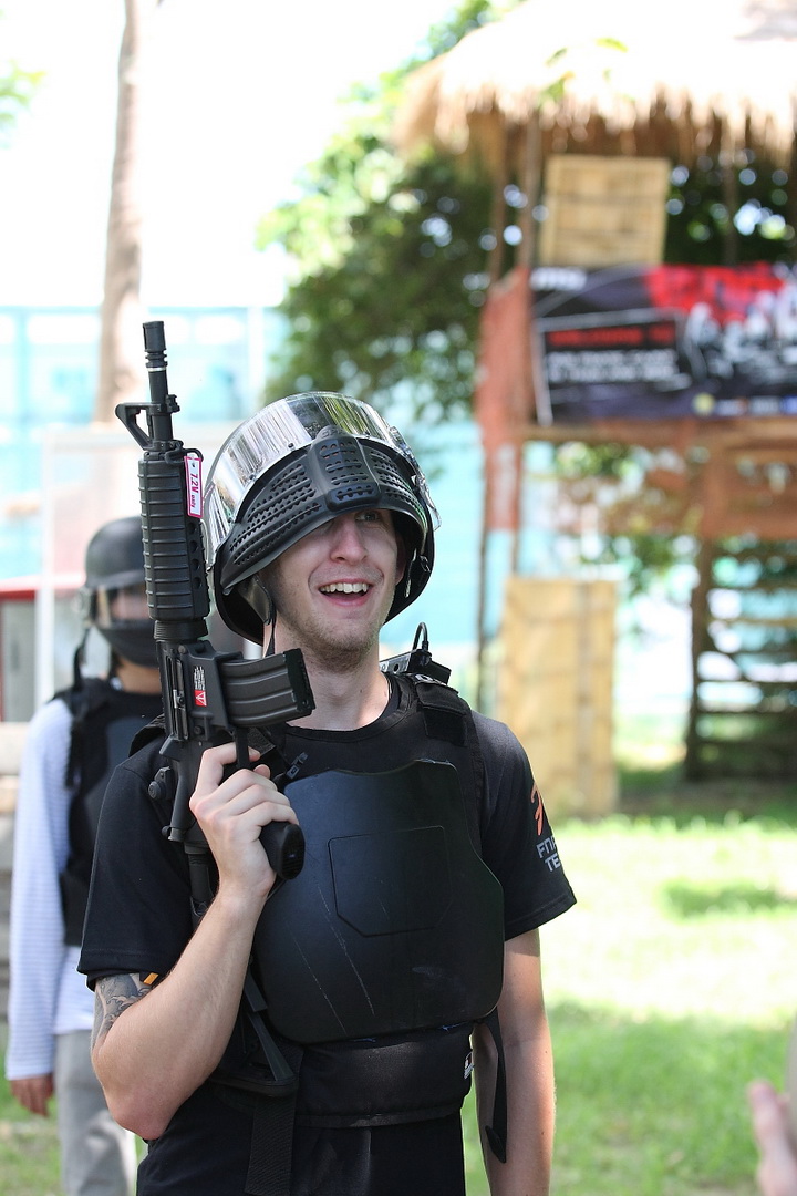 msi 0363 resize Be A Pro  with MSI Fnatic Camp