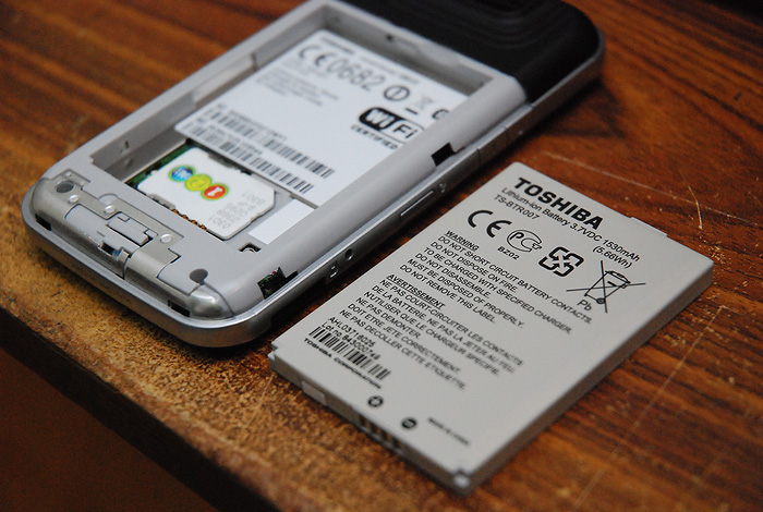 11 Review : Toshiba Portege G810 3G PDA Phone