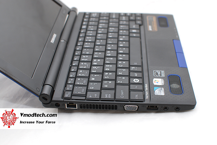 8 Review : Toshiba NB520 Netbook 