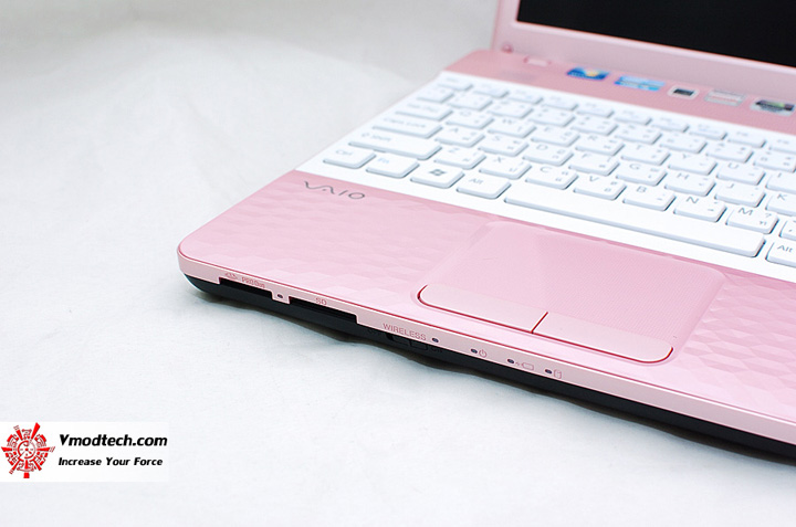 9 Review : Sony VAIO EH (VPC EH18FH)