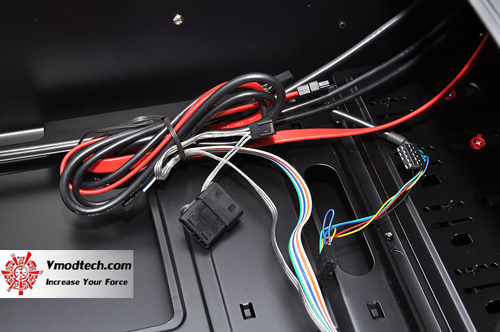 dsc 0049 AeroCool CYBORGX Chassis Review