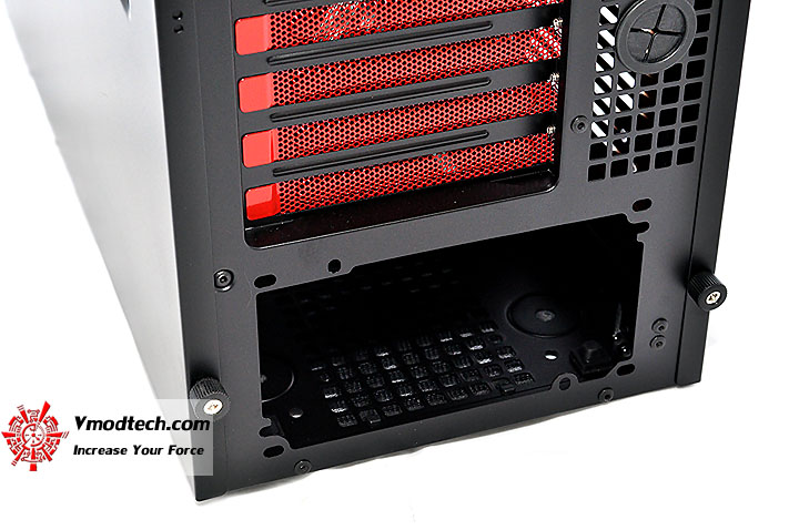 dsc 0111 AeroCool CYBORGX Chassis Review