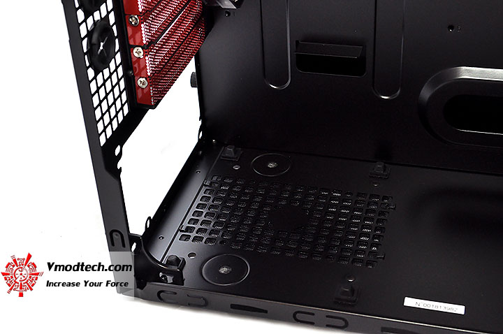 dsc 0123 AeroCool CYBORGX Chassis Review