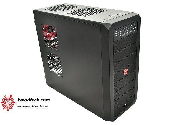 dsc 0125 AeroCool Rs 9 Chassis Review