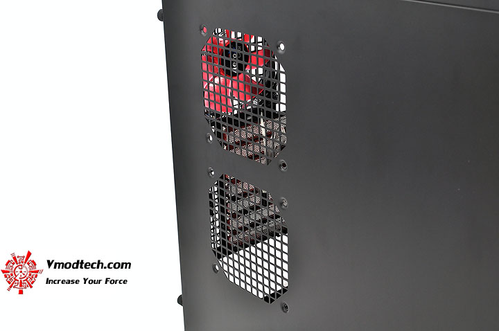 dsc 0136 AeroCool Rs 9 Chassis Review