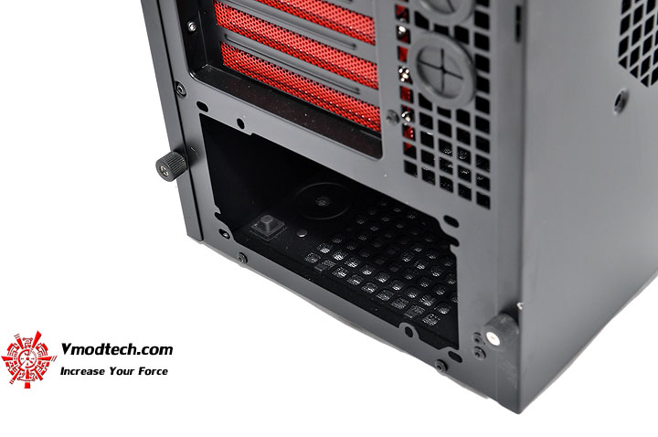 dsc 0145 AeroCool Rs 9 Chassis Review