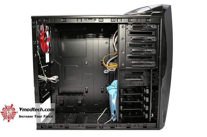 dsc 0165 AeroCool Vx R Limited Edition Chassis Review