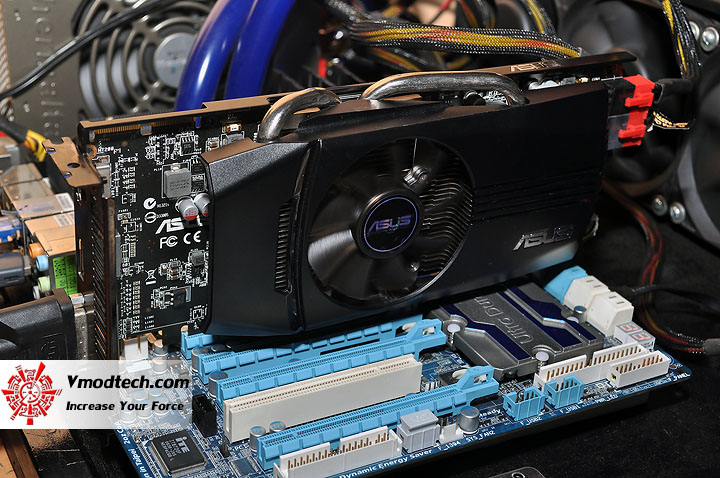 dsc 0052 ASUS EAH5830 DirectCU HD 5830 1GB GDDR5 Review