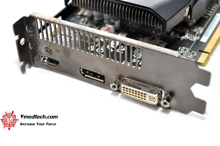 dsc 0081 ASUS EAH5830 DirectCU HD 5830 1GB GDDR5 Review