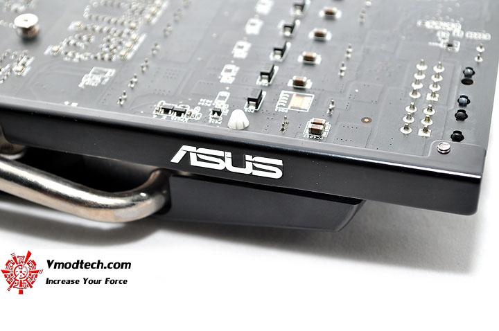 dsc 0083 ASUS EAH5830 DirectCU HD 5830 1GB GDDR5 Review