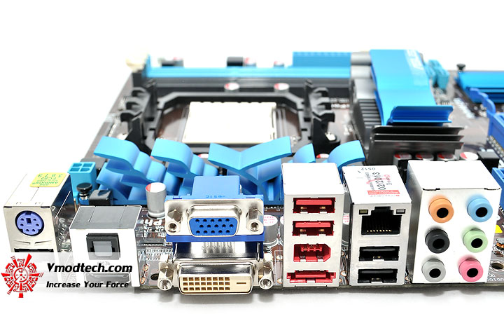 dsc 0398 ASUS M4A785TD V EVO Review