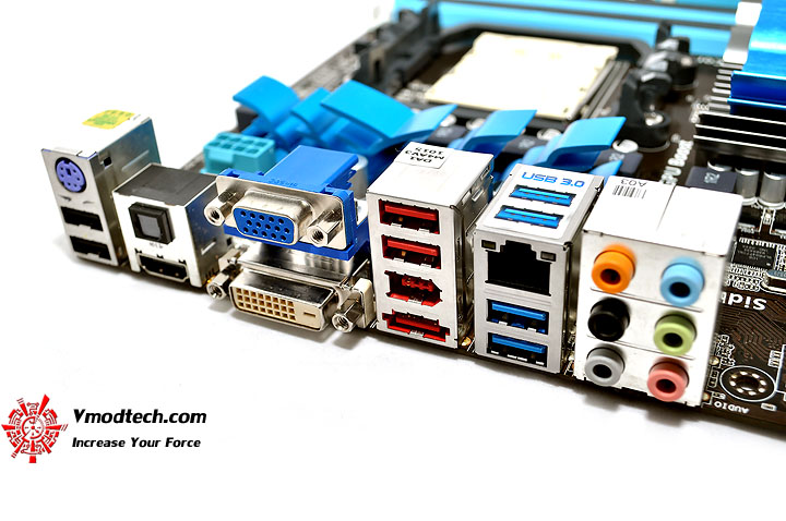 dsc 0121 ASUS M4A88TD V EVO/USB3 Xtreme Design Motherboard Review