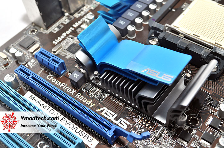 dsc 0138 ASUS M4A88TD V EVO/USB3 Xtreme Design Motherboard Review