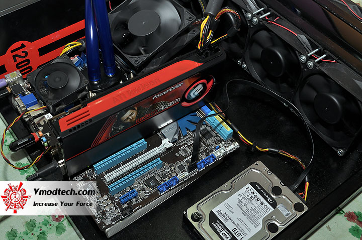 dsc 0155 ASUS P7H57D V EVO Motherboard Review