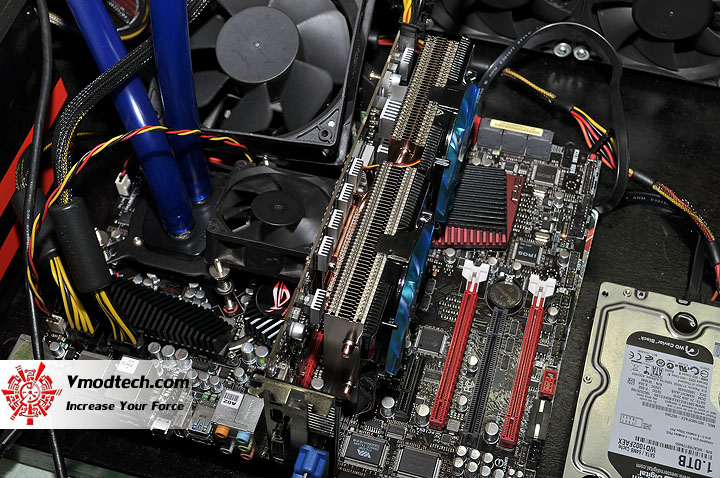 dsc 0061 ASUS RAMPAGE III EXTREME Motherboard Review