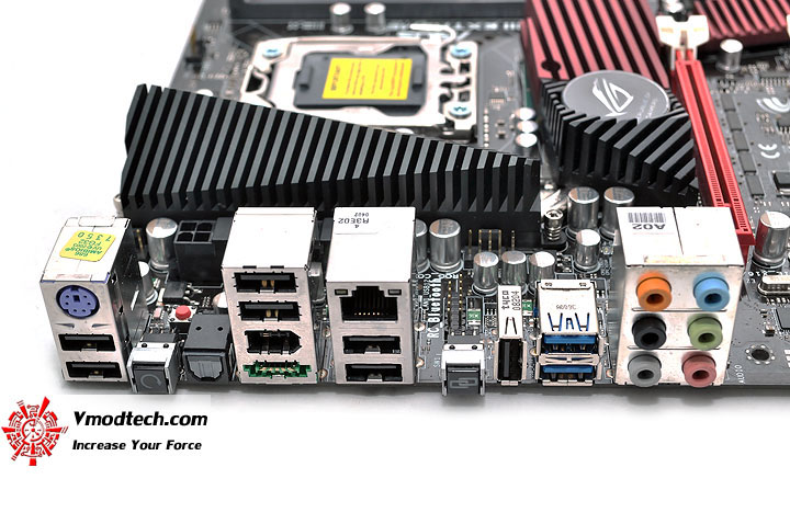 dsc 0208 ASUS RAMPAGE III EXTREME Motherboard Review