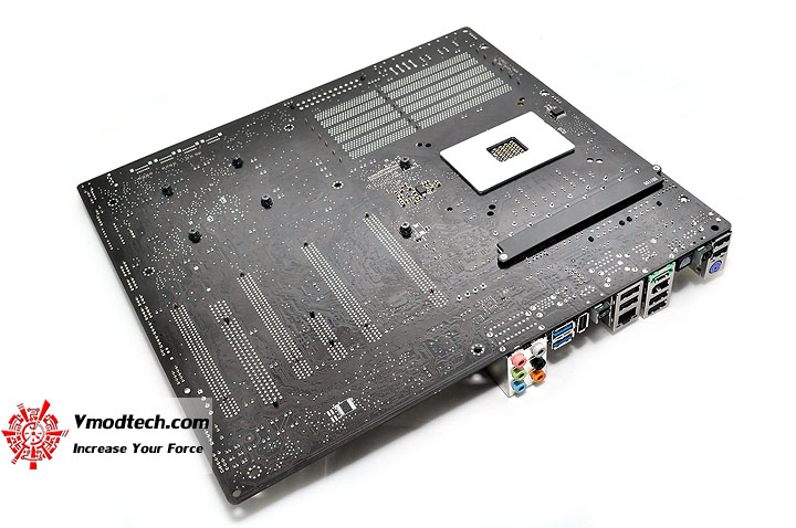 dsc 0232 ASUS RAMPAGE III EXTREME Motherboard Review