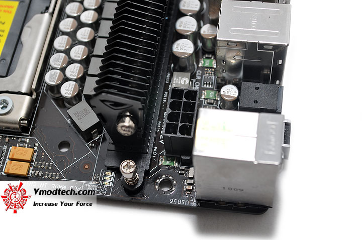 dsc 0073 ASUS Rampage III GENE Micro ATX Motherboard Review