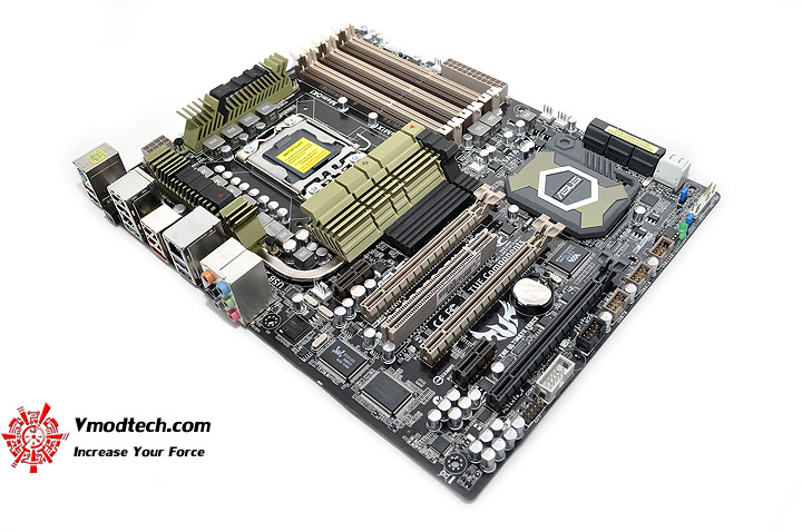 dsc 0013 ASUS SABERTOOTH X58 Motherboard Review