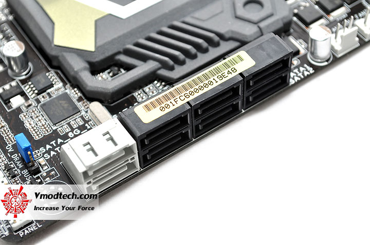 dsc 0026 ASUS SABERTOOTH X58 Motherboard Review