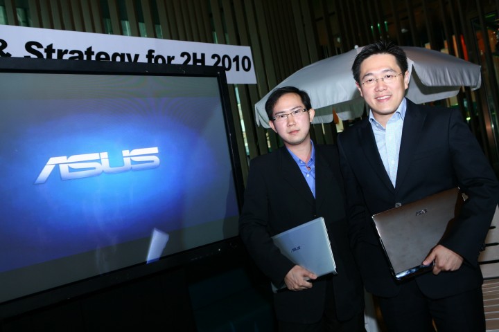 9 720x480 อัสซุส รุกตลาดครึ่งปีหลัง ขยายช่องทางการตลาดทั่วประเทศโชว์โรดแมพสินค้า และทีเด็ดสุดยอดนวัตกรรม ทั้งโน้ตบุ๊กและเน็ตบุ๊ก