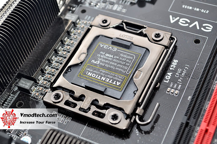 dsc 0458 EVGA Classified Super Record 2 (SR 2) Motherboard