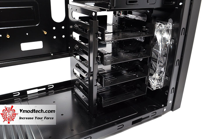 dsc 0053 LANCOOL PC K62 Chassis Review