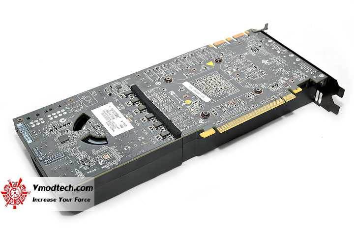 dsc 0033 MSI N480GTX M2D15 GeForce GTX 480 1536MB DDR5 Review