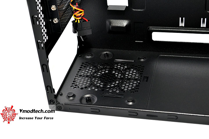 dsc 0104 NZXT M59 Chassis Review