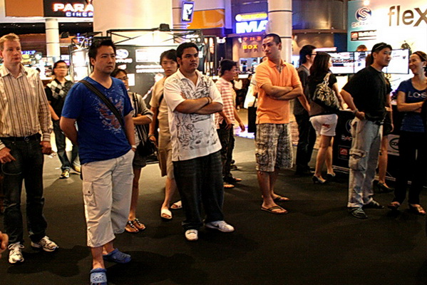 sapphire 11 resize SAPPHIRE โชว์ศักยภาพกราฟฟิคการ์ดแบรนด์ชั้นนำของโลก การันตีคุณภาพความแรงด้วยนักแข่งแชมป์ DiRT2