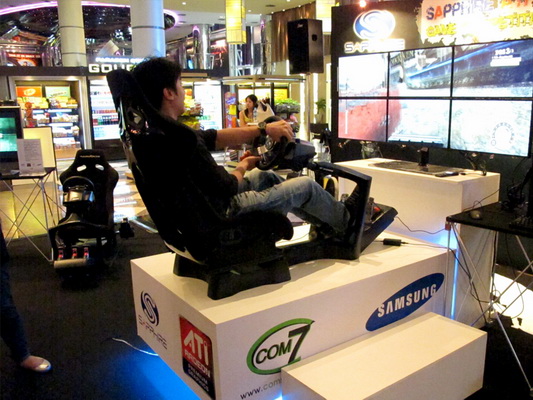 sapphire 5 resize SAPPHIRE โชว์ศักยภาพกราฟฟิคการ์ดแบรนด์ชั้นนำของโลก การันตีคุณภาพความแรงด้วยนักแข่งแชมป์ DiRT2