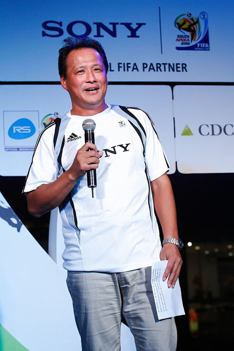 sony-thais-md-mr-toru-shimizu-delivering-opening-speech sony thais md mr toru shimizu delivering opening speech โซนี่จัด Sony 2010 FIFA World Cup HD Live Party ขอบคุณลูกค้า และสื่อมวลชน